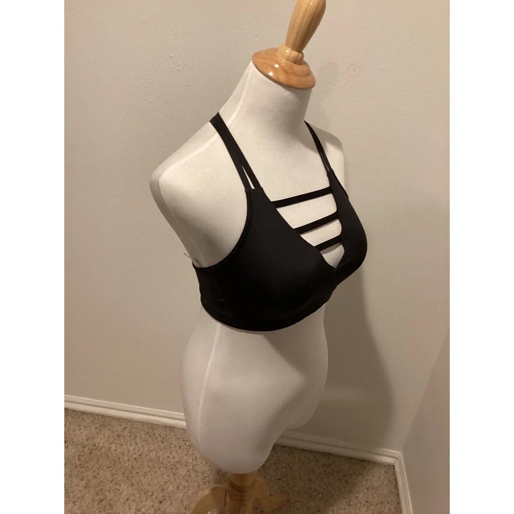 Victoria Sport Black Strappy Crisscross Front Halter Sports Bra Medium M - Picture 4 of 5